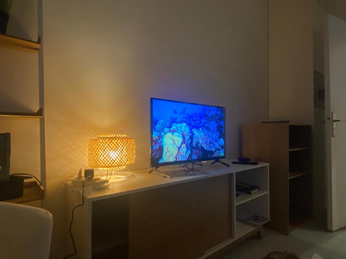 La Maison D'Angelique - Colocation Hoteliere A 150M Gare Tgv- Grande Cuisine Equipee & Salon - Fibre - Netflix Ниор Екстериор снимка