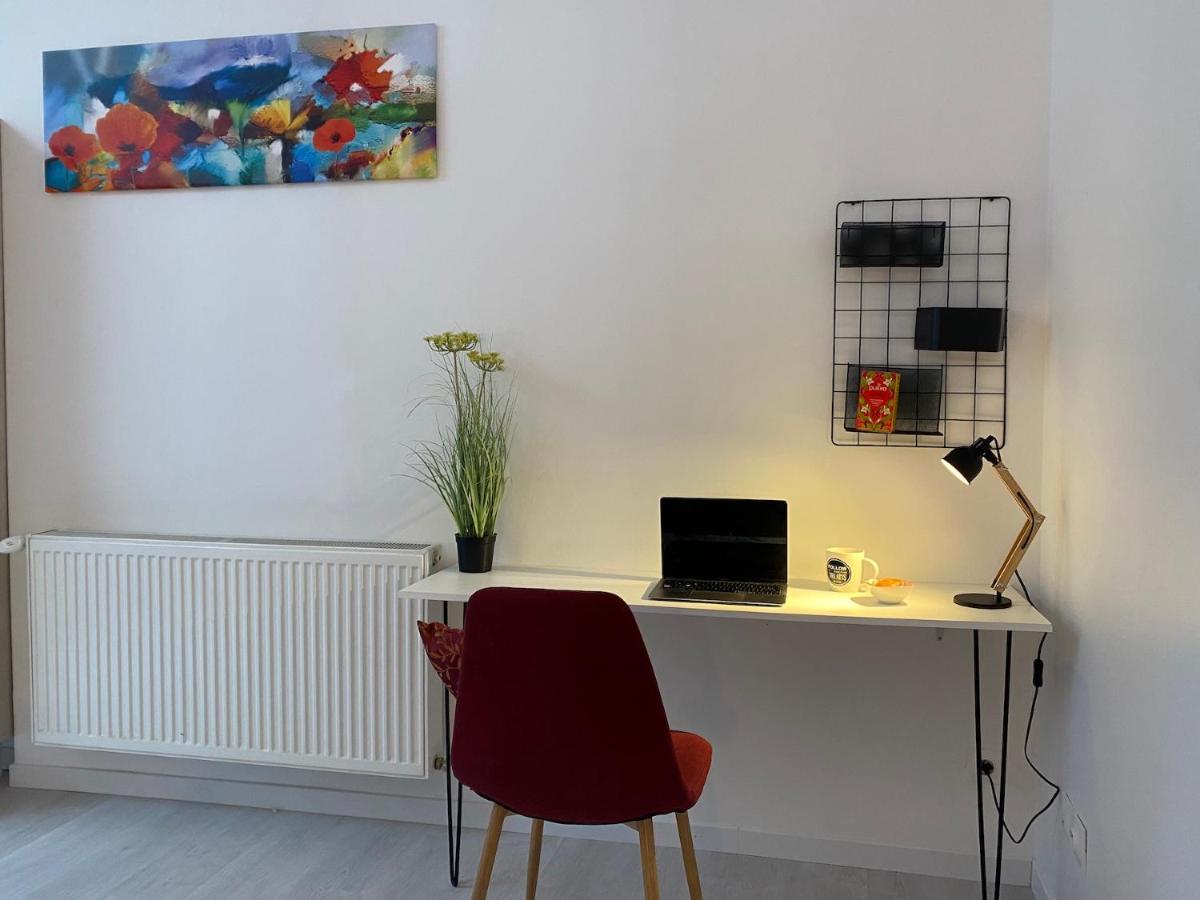 La Maison D'Angelique - Colocation Hoteliere A 150M Gare Tgv- Grande Cuisine Equipee & Salon - Fibre - Netflix Ниор Екстериор снимка